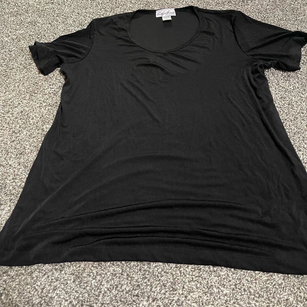 Carolyn Strauss black stretch short sleeve shirt L